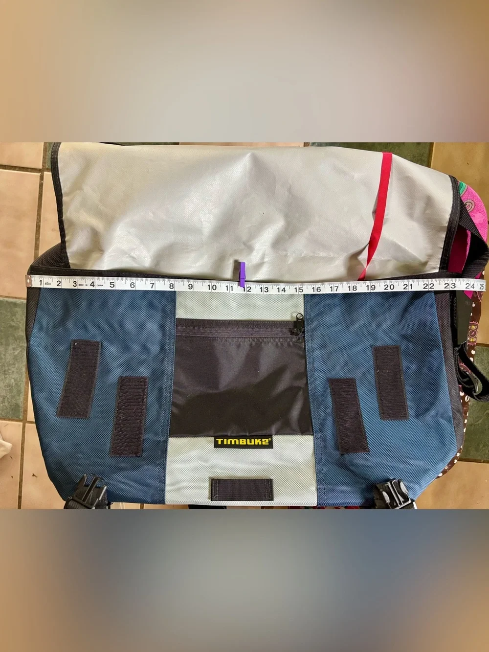 Timbuk2 classic messenger